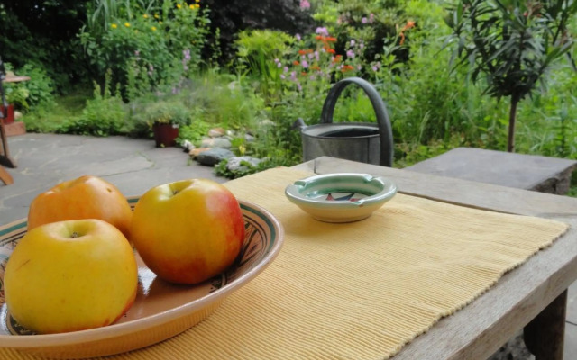 Gartenwohnung Gretl mit Biotop in Seenähe