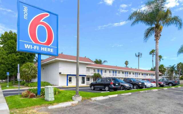 Motel 6 Costa Mesa, CA