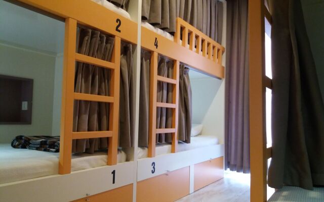 Sakura Hostel & Pub