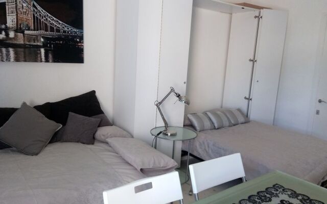 New Modern Studio on River
