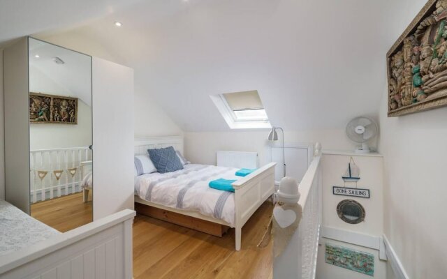 Impeccable 3 bed 2 Bath Central Cowes Cottage
