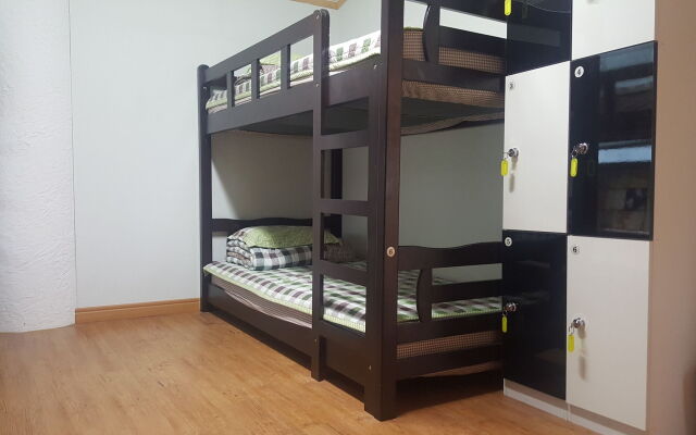 Dongbaekseom Guest House