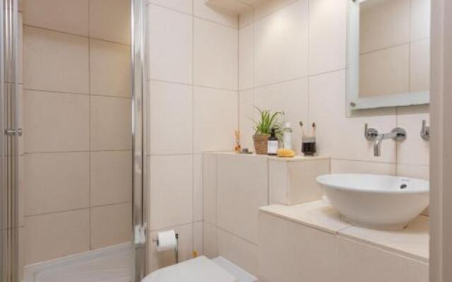5 The Vista, Newquay