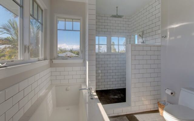 Pua Lani 2 Bedroom Home by RedAwning