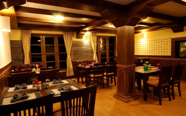Mountain Lodges of Nepal - Monjo