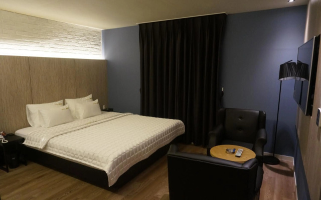 Hotel MU