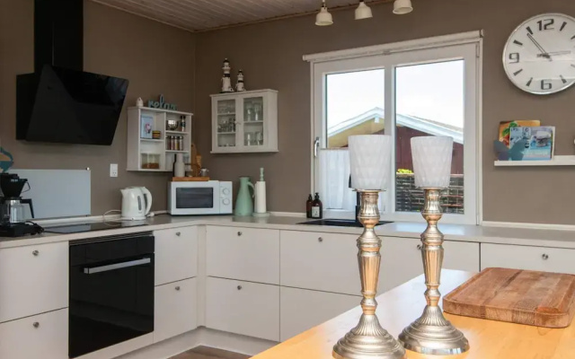 6 Person Holiday Home in Hejls