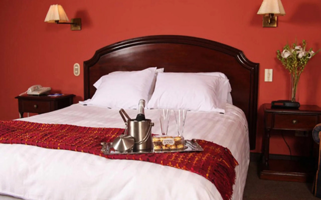 Suites Plaza Las Flores