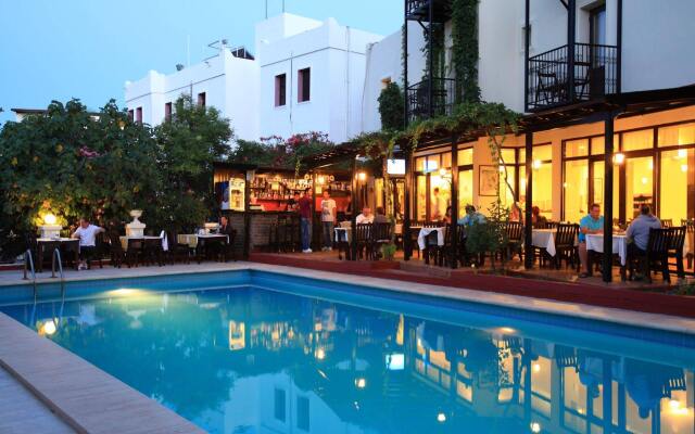 Paloma Hotel