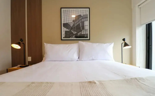 w Prestigious 2BR w Balcony Near Larcomar
