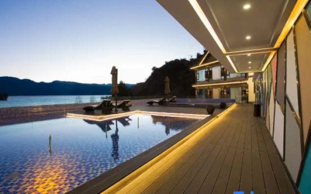 Lugu Lake Yunshang Holiday Hotel