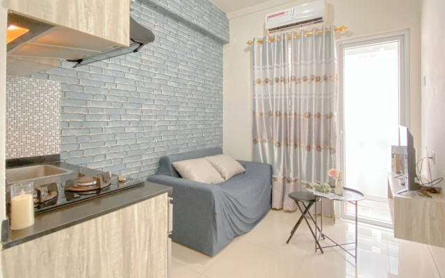 Warm And Restful 2Br At Green Pramuka City Apartment