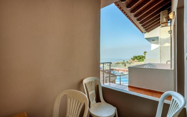 Apartment4 50 metres from THE Sea 'NEW LISTING'