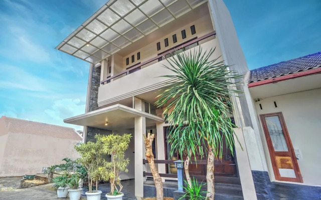 OYO 94769 Griya Djati Syariah 2