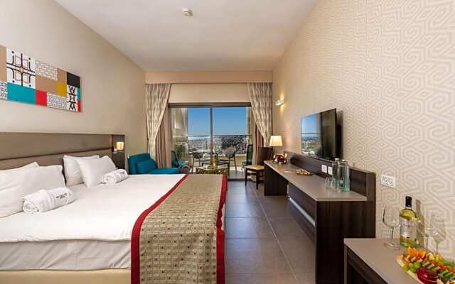Ramada Olivie Nazareth