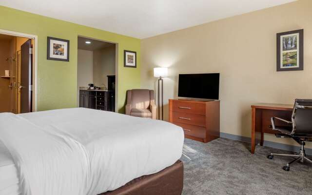 Comfort Inn Bentonville - Crystal Bridges