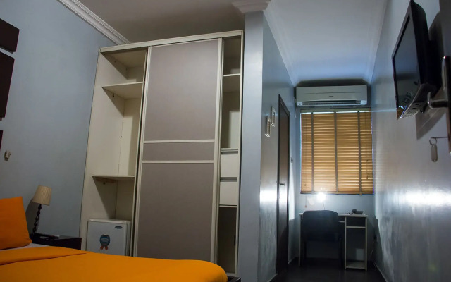 Precinct Comfort Services, Ikoyi