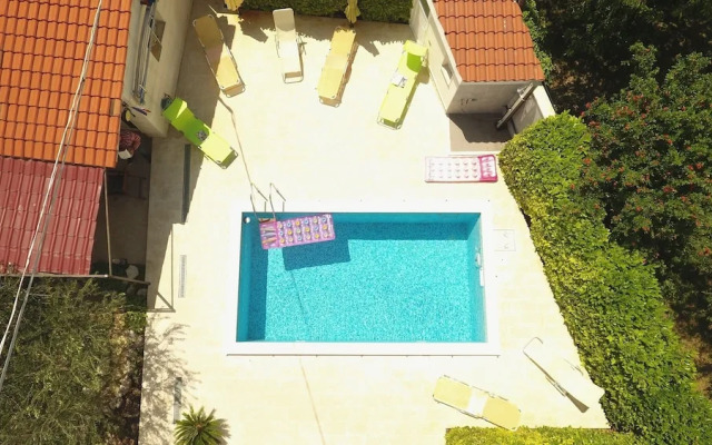 South Wing Apartment