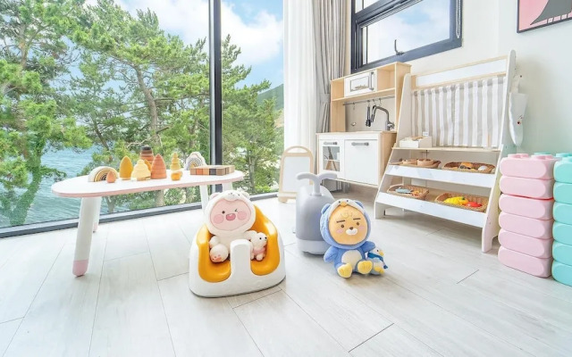 Yeosu Sea&blue Family Pension