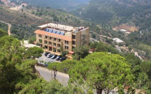 Pine View Hotel Azour-Jezzine