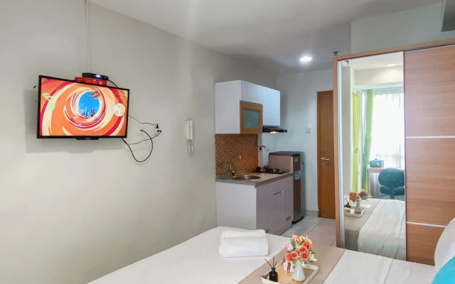 Serene And Nice Studio At Cinere Bellevue Suites Apartment