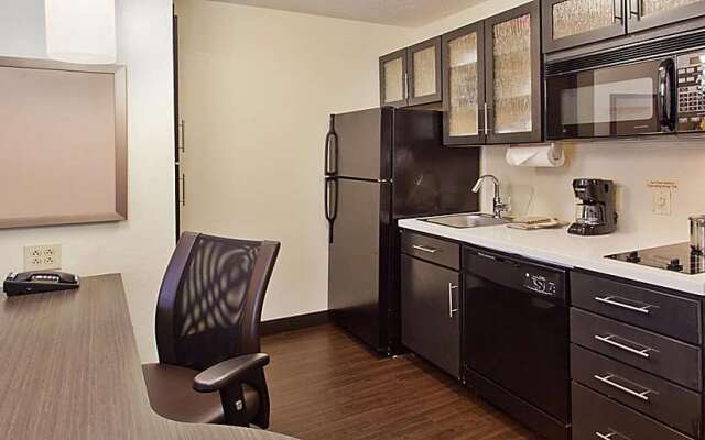 Sonesta Simply Suites Knoxville