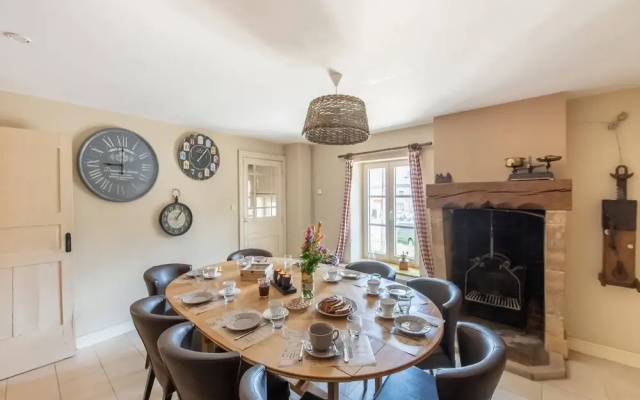 Welcoming Holiday Home in Vresse-sur-semois With Terrace