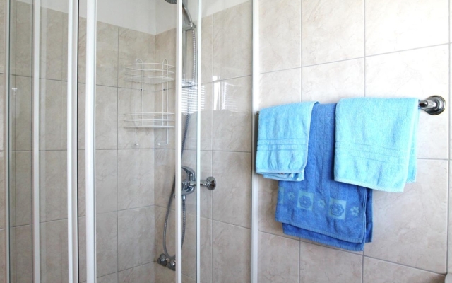 Apartment Mari - 100 m from beach: A1 Petrcane, Zadar riviera