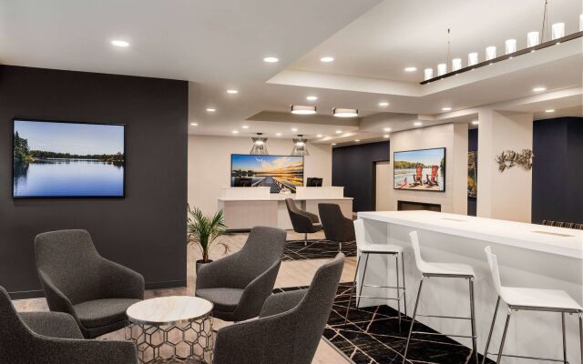 Microtel Inn & Suites By Wyndham Boisbriand