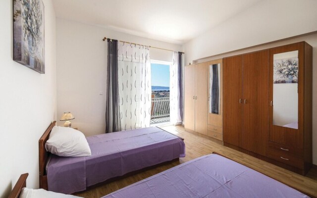 Nice Home in Kastel Luksic With Wifi and 1 Bedrooms