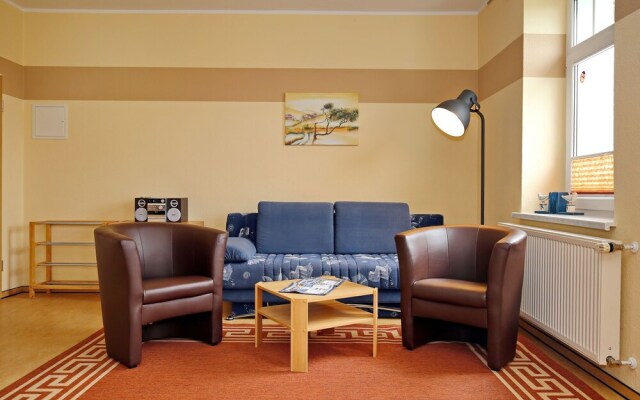 Peaceful Apartment in Kuhlungsborn with Garden