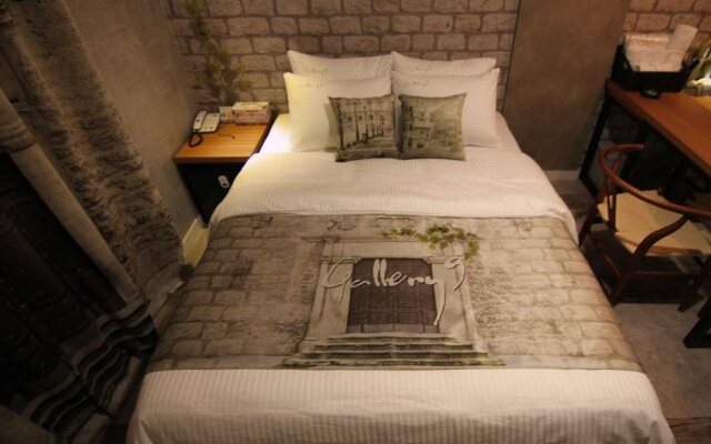 Gallery 9 Motel