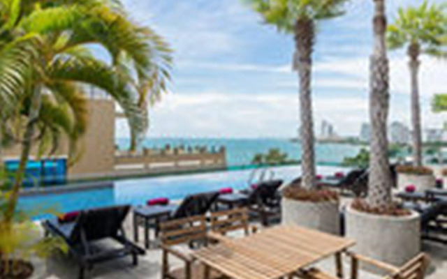 Sea Me Spring Too Hotel