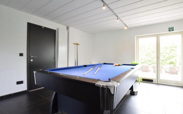 Spacious Holiday Home La Roche-en-Ardenne with Pool