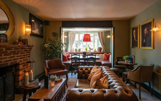 High Corner Inn