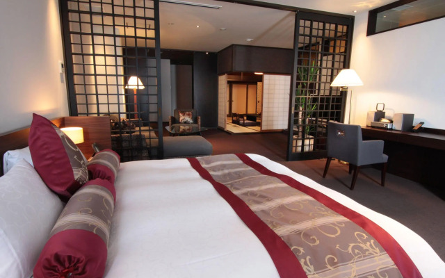 Kizashi The Suite