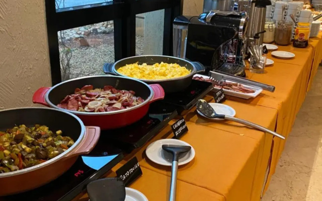 Comfort Flat Pinheiros em Hotel 4,5 estrelas