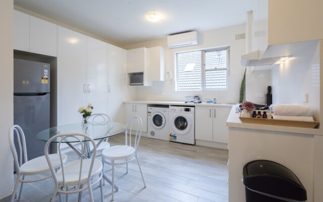 Cosy Apartment Walking Distance To Manly Beach