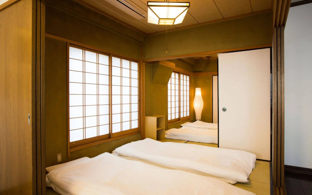 Alex's Room Minamisenba