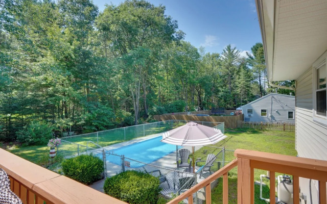 Saratoga Springs Haven w/ Pool + Fire Pit!