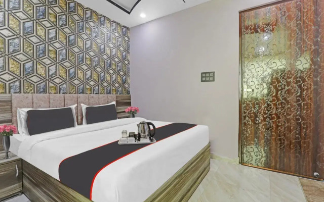 Collection O 90895 Hotel The Palacio - Govind Nagar