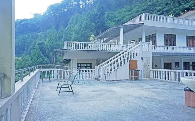 OYO 92966 Villa Bukit Awan