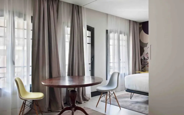 Amor de Dios 17 Boutique Hotel