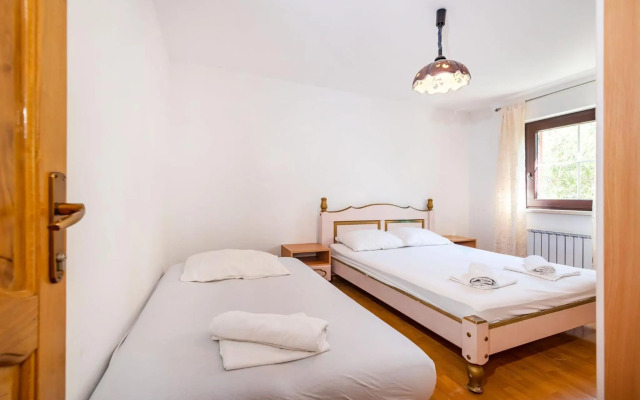 Villa Omra