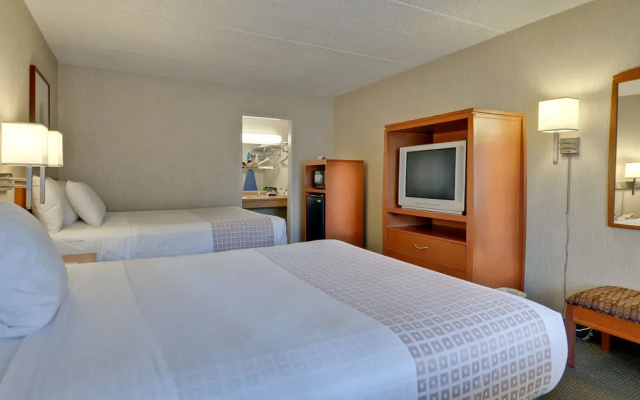 Vagabond Inn Executive Old Town