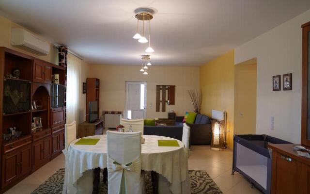 Eleni's Holiday Home
