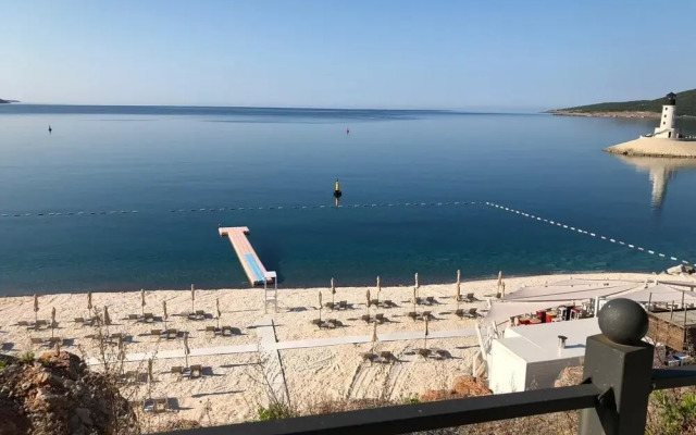 Lustica Bay Central