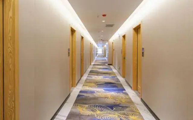 Zhongshan Nuremberg Hotel (Nantou City Railway Station)