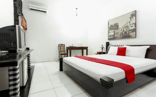 RedDoorz Plus @ Palagan
