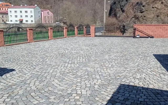 Penzion U Splavu